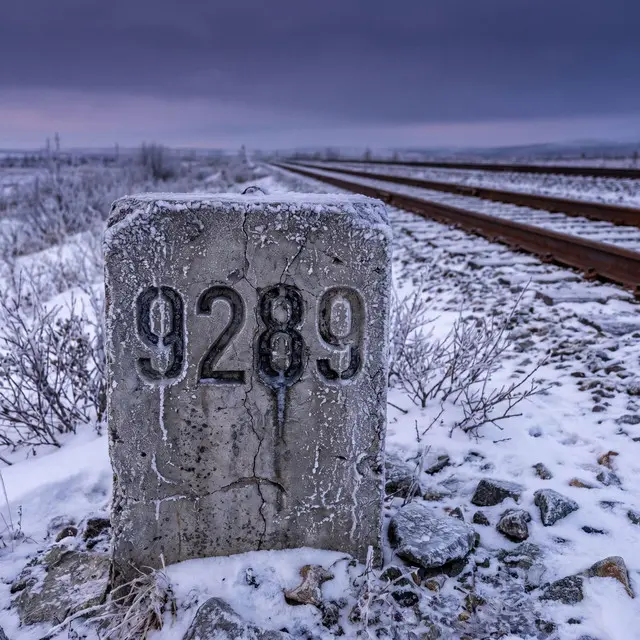 9289 cover art